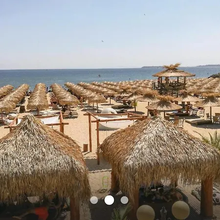 Apartman Sea Side With Balcony